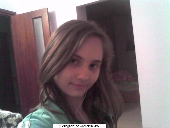 cine suntem? - asta sunt eu, anita(andrada): acum am 15 ani - ~~About Us~~
